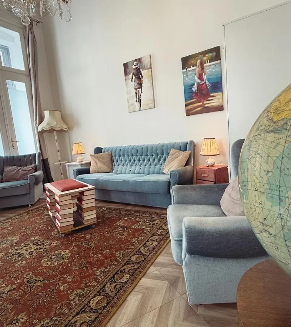 Schonbrunn Classic Apartment Contactless Check In Viena